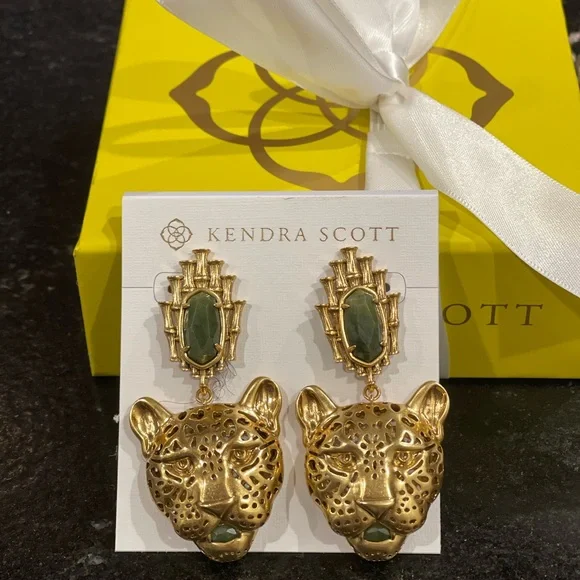 Kendra Scott Maura Vintage Gold Jaguar statement earrings in SAGE. NEW - Picture 7 of 9